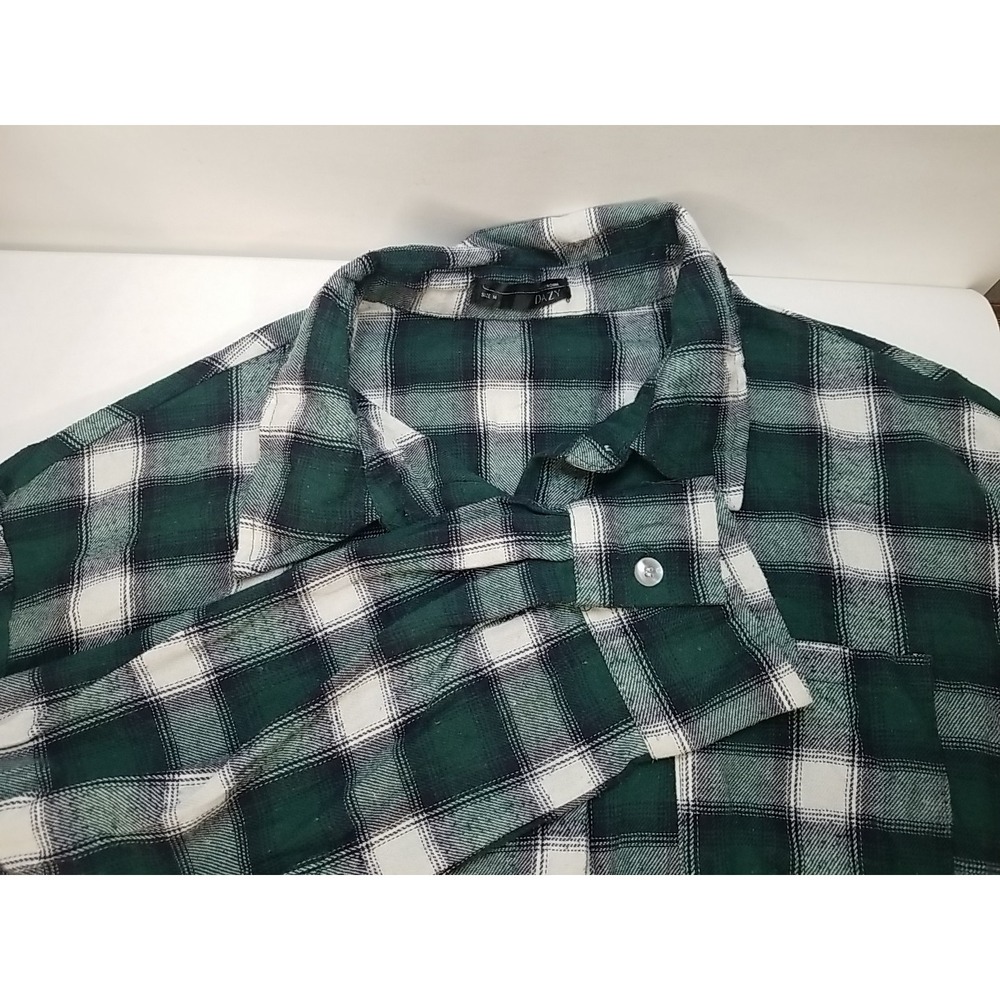 Dazy Womens Flannel Plaid Button Up Long Sleeve Shirt Green White Medium